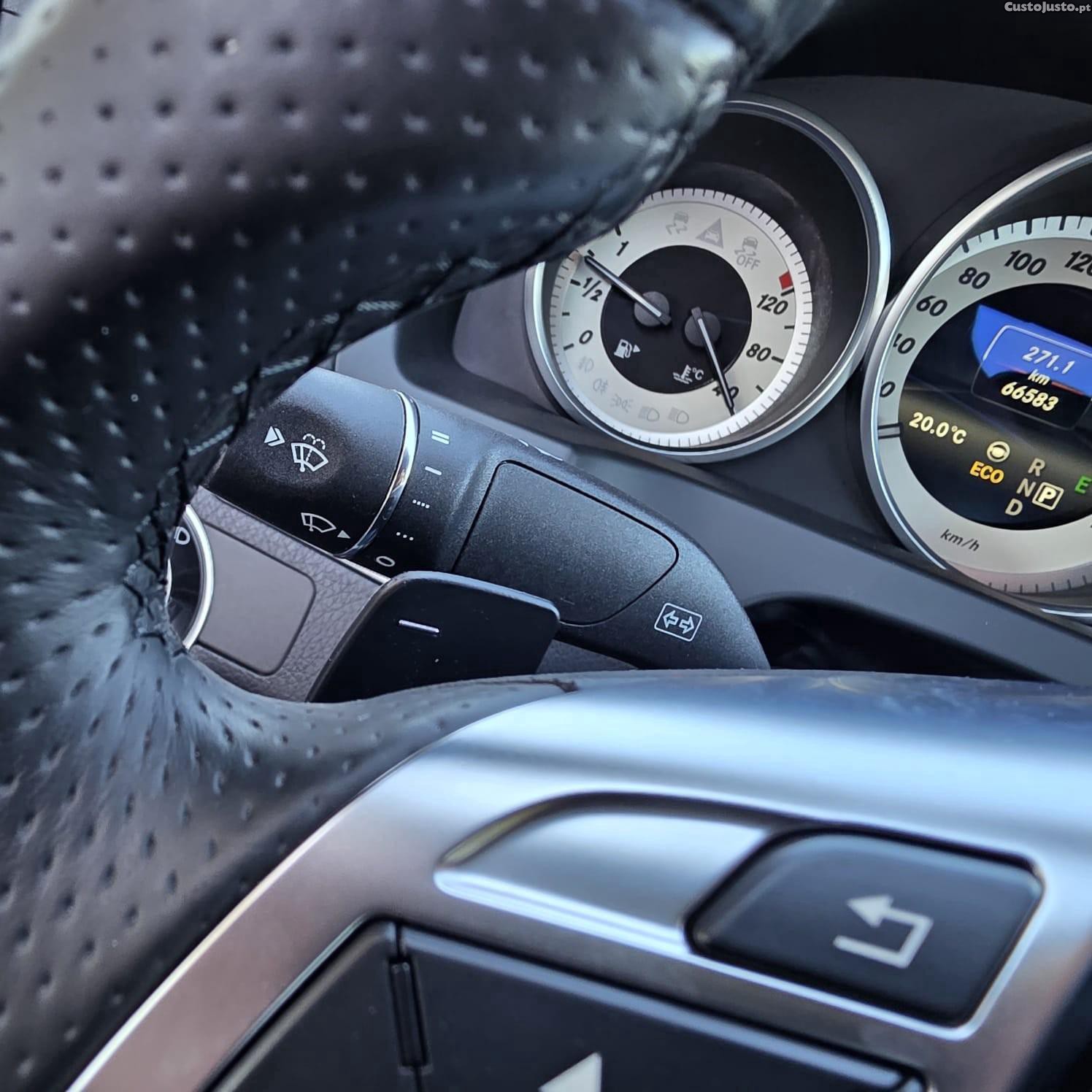 Mercedes-Benz E 220 CDi BlueEfficiency Auto — fotografia 4