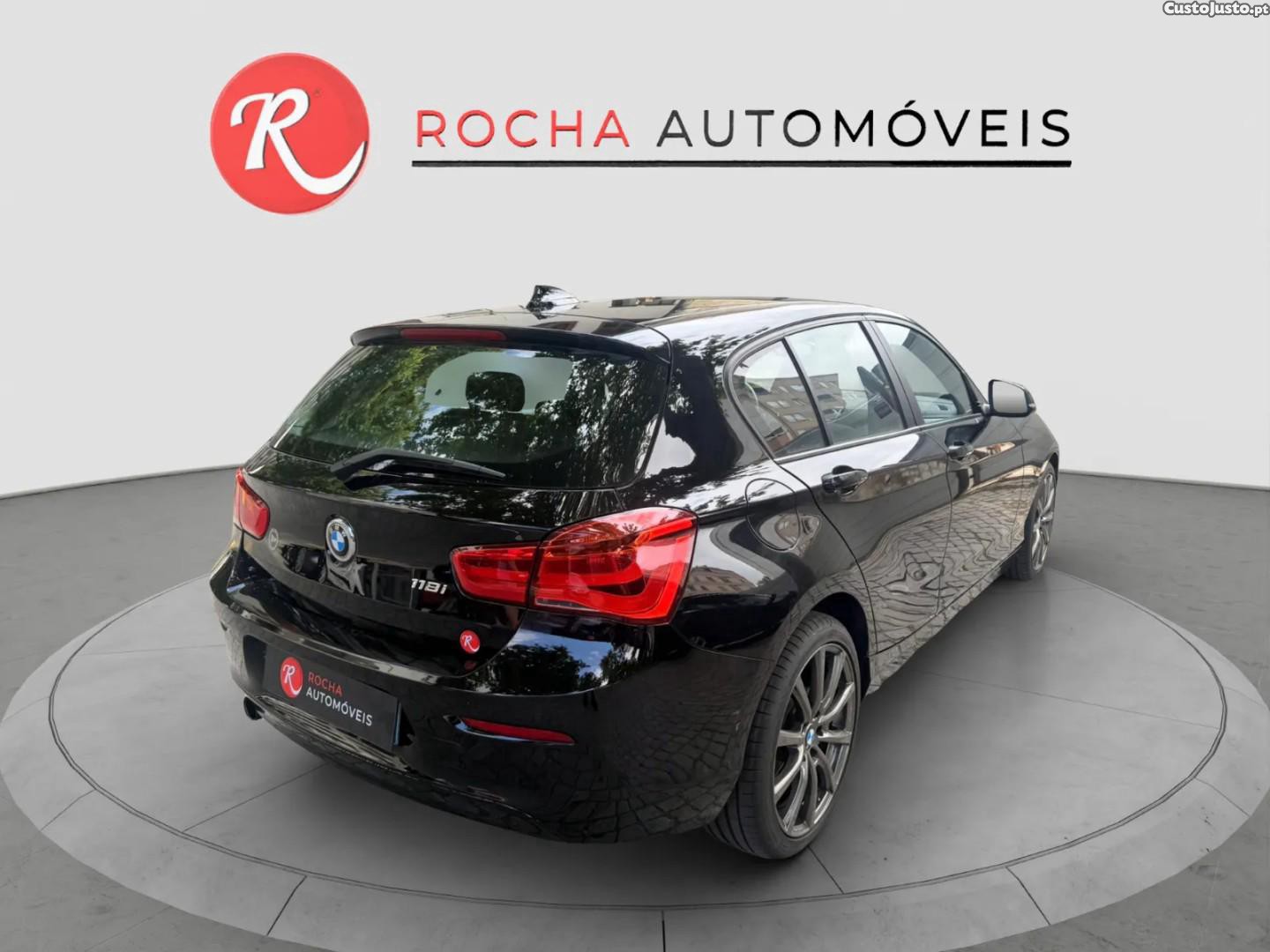 BMW 118 i Advantage — fotografia 9