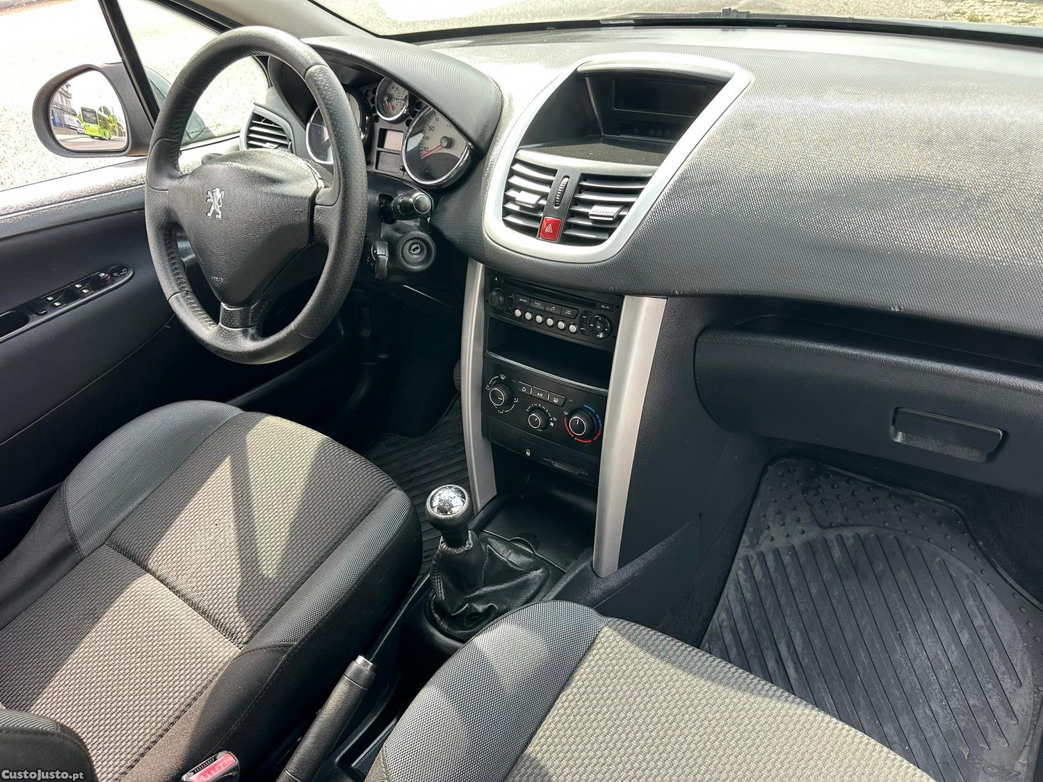 Peugeot 207 1.4 HDi Sport — fotografia 2