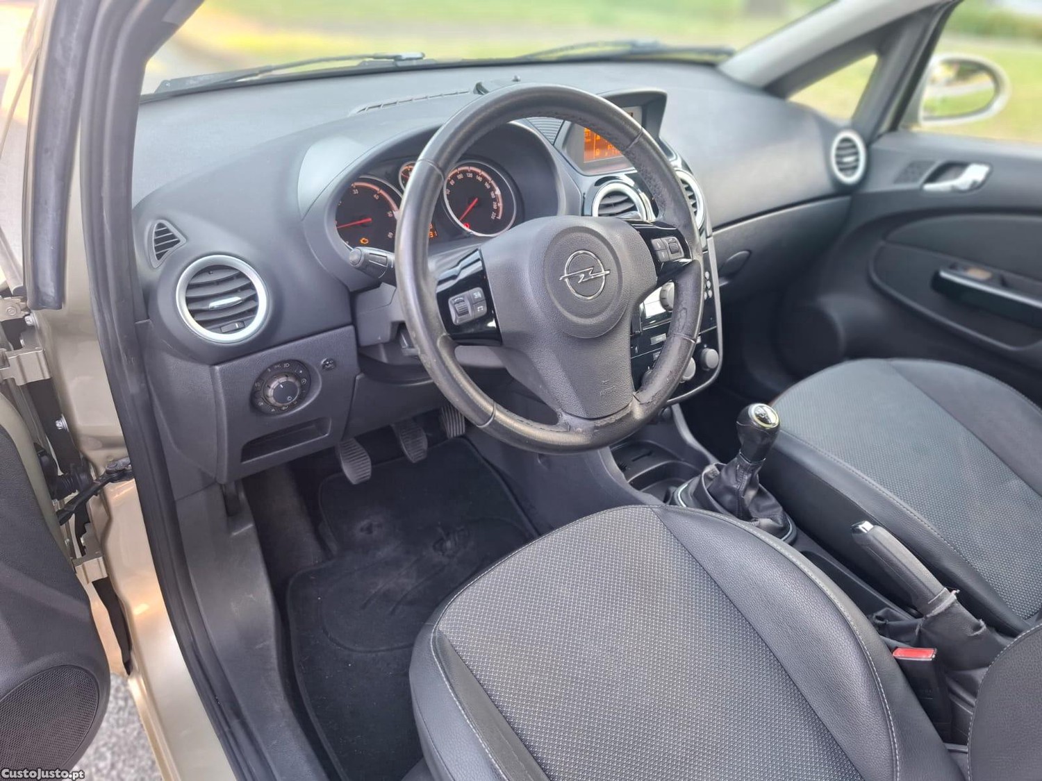 Opel Corsa 1.3 CDTI — fotografia 2