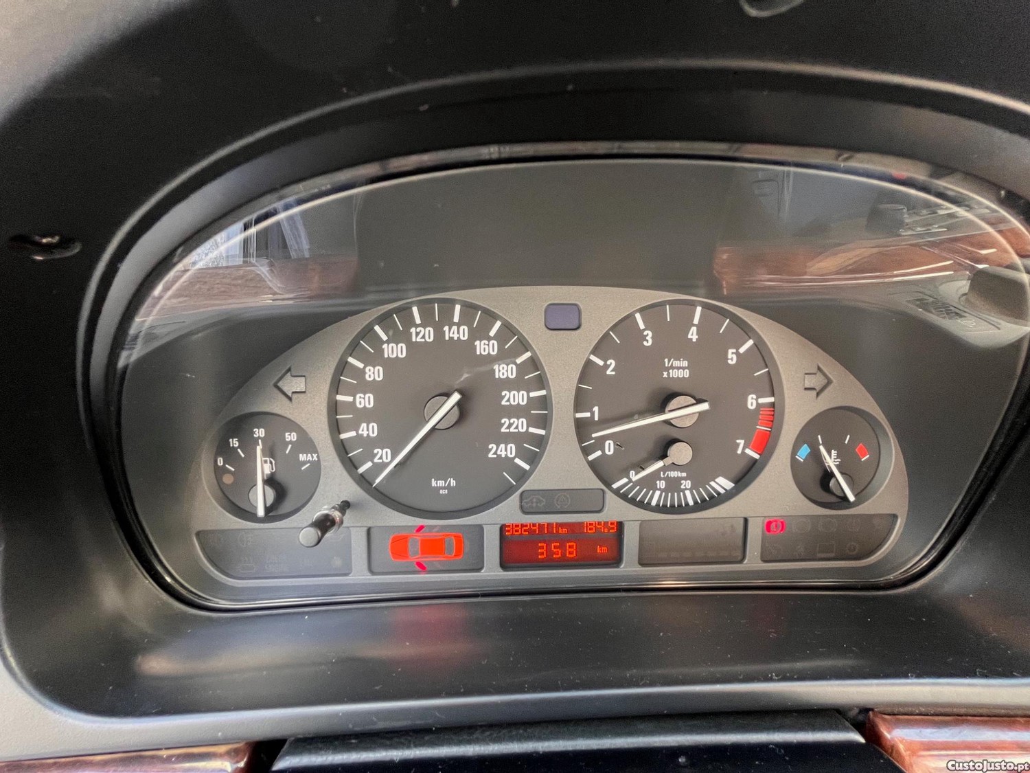 BMW 520 i — fotografia 6