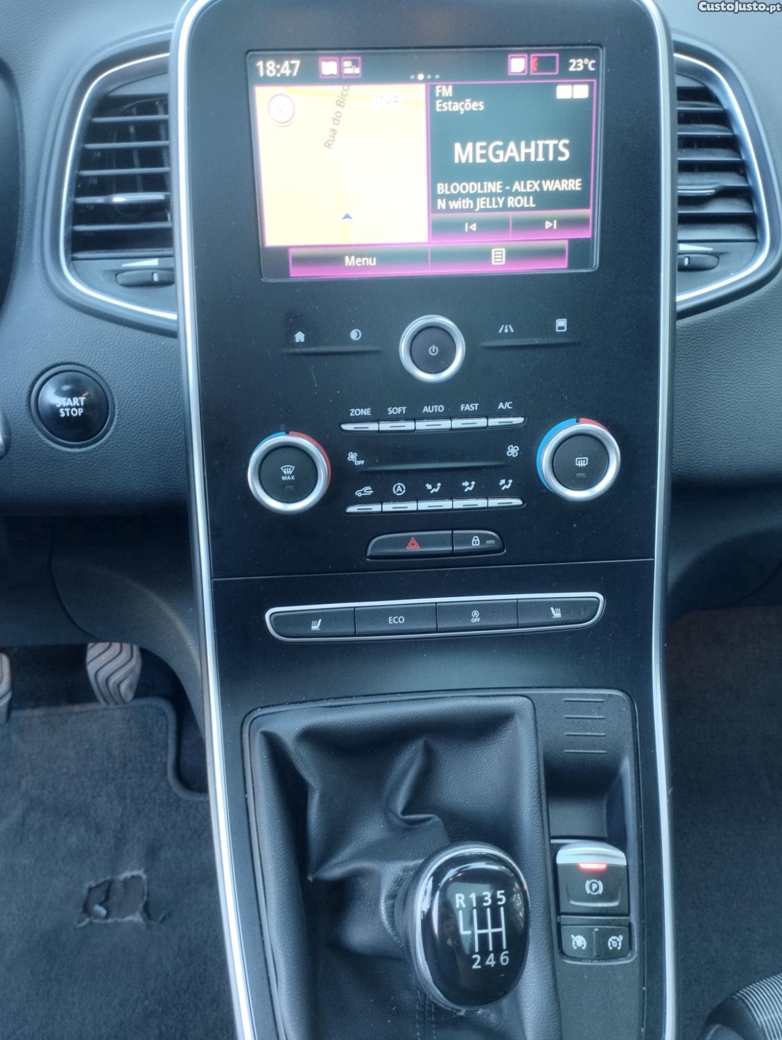 Renault Grand Scénic 1.6 DCI 130cv Intens - 7 lugares - Teto Panorâmico - C/ Garantia — fotografia 5