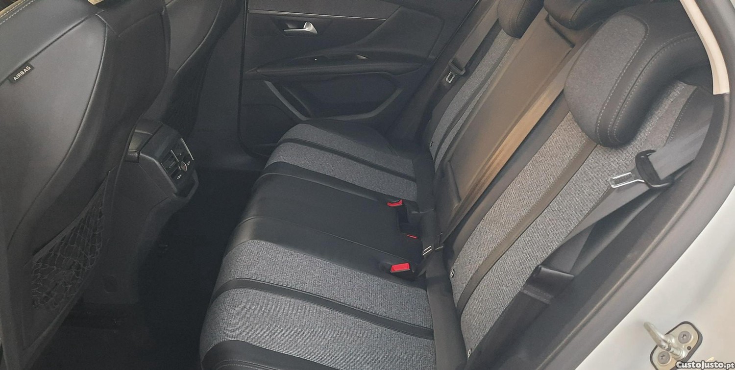Peugeot 3008 Allure — fotografia 4