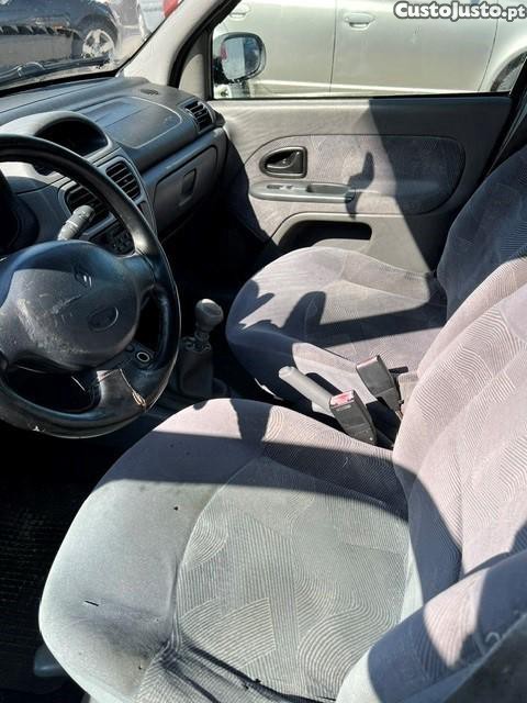 Renault Clio 1.2 — fotografia 3