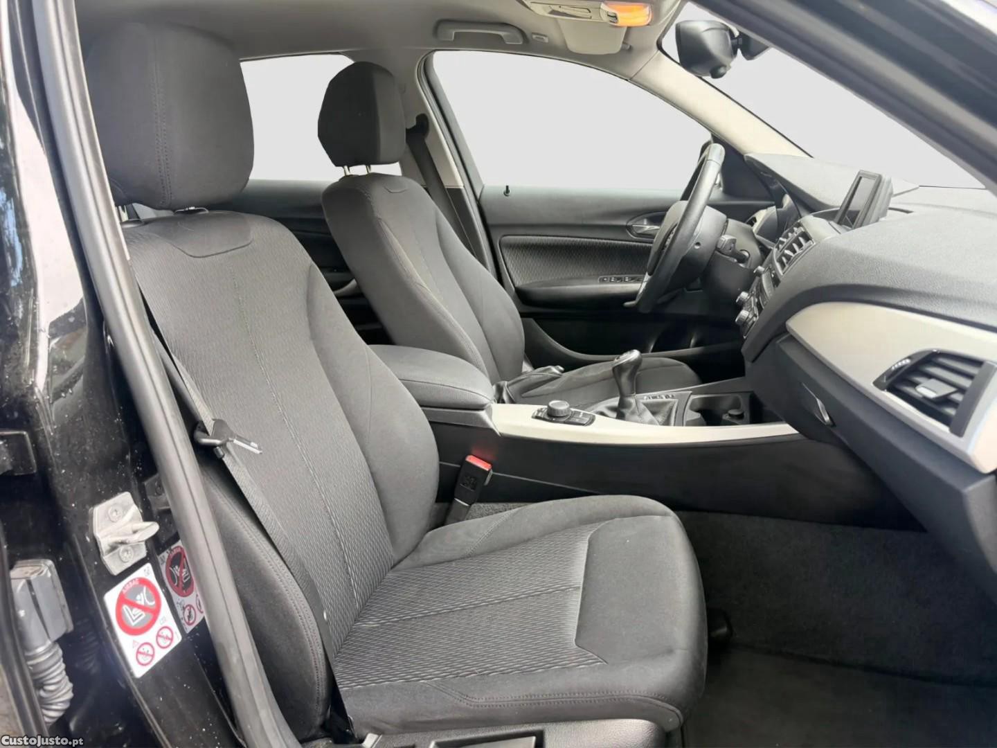 BMW 118 i Advantage — fotografia 2