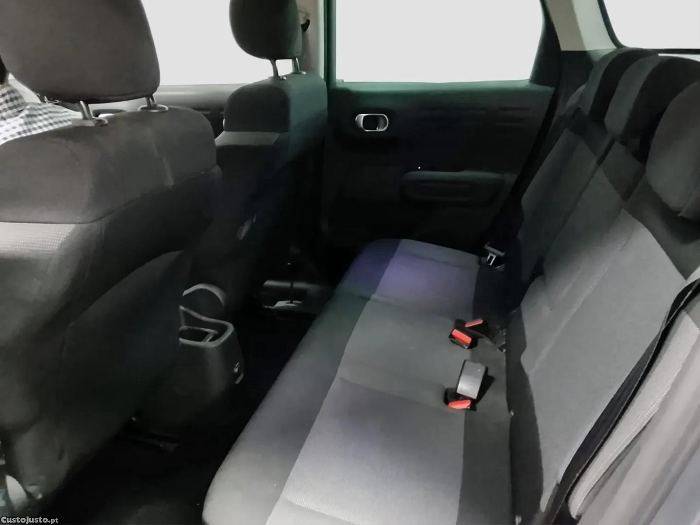 Citroën C3 Aircross 1.2 PureTech Shine — fotografia 2
