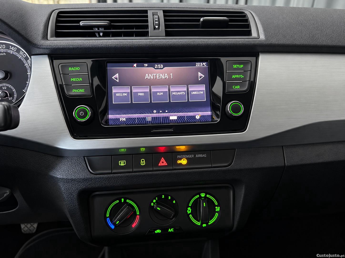 Skoda Fabia 1.0 TSI Ambition — fotografia 16