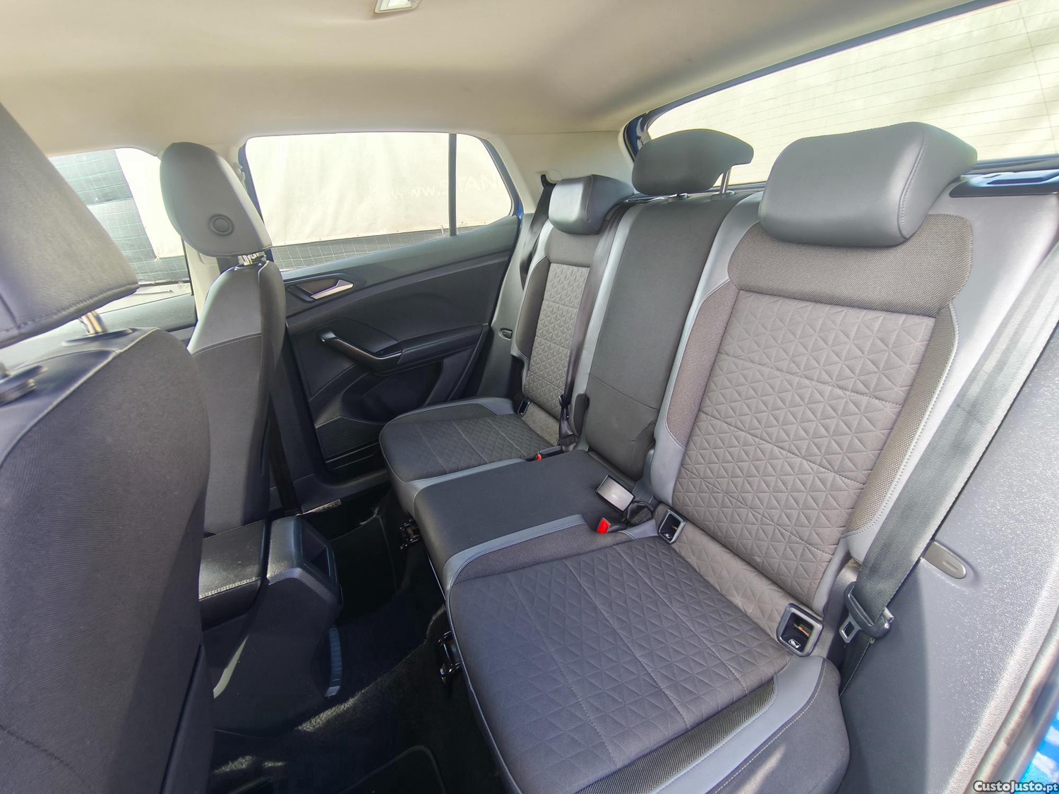 Volkswagen T-Cross 1.0 TSI Style DSG — fotografia 2