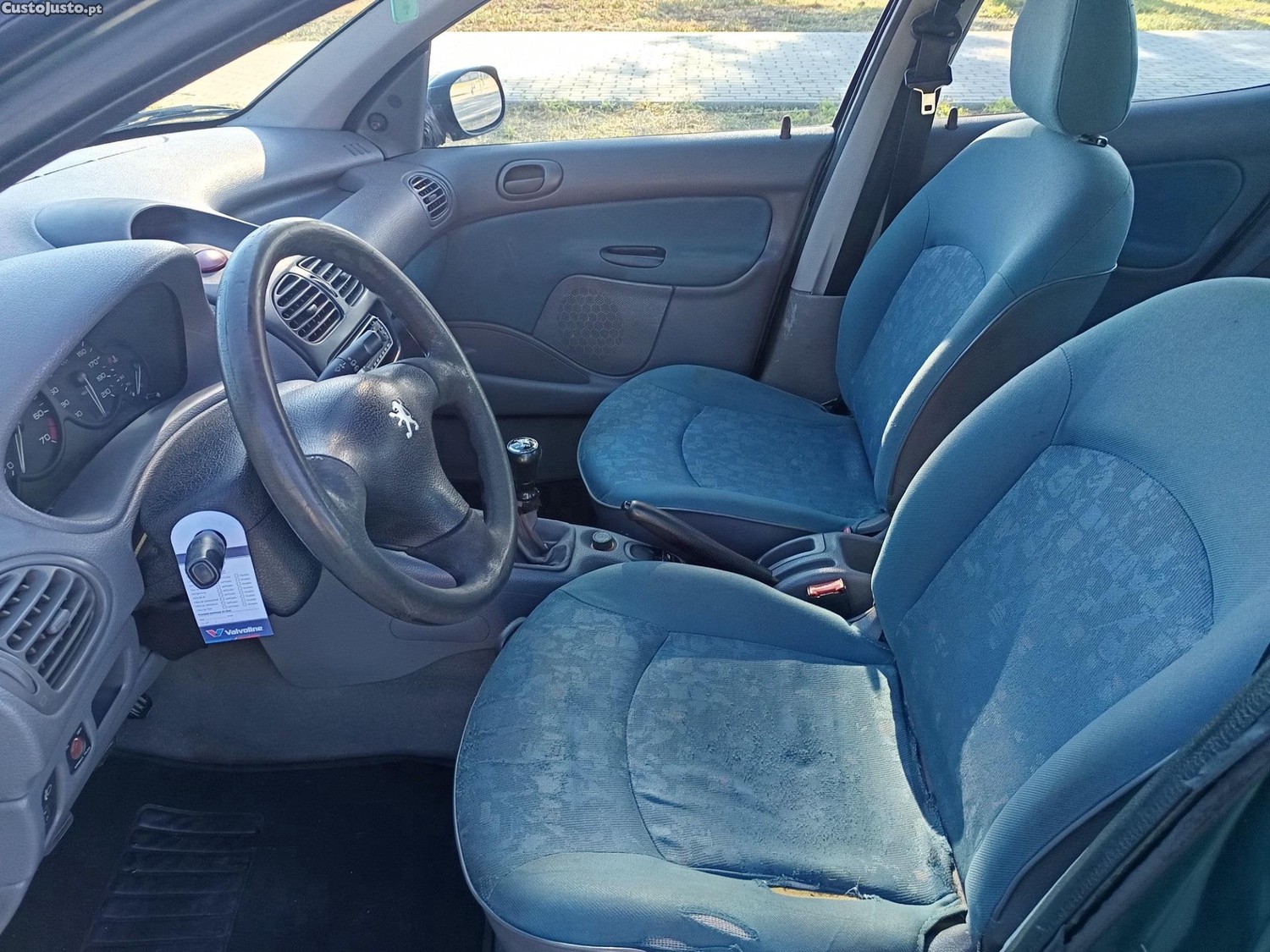 Peugeot 206 1.1 - Ano 2000 - 5 Portas - 00 foto 5