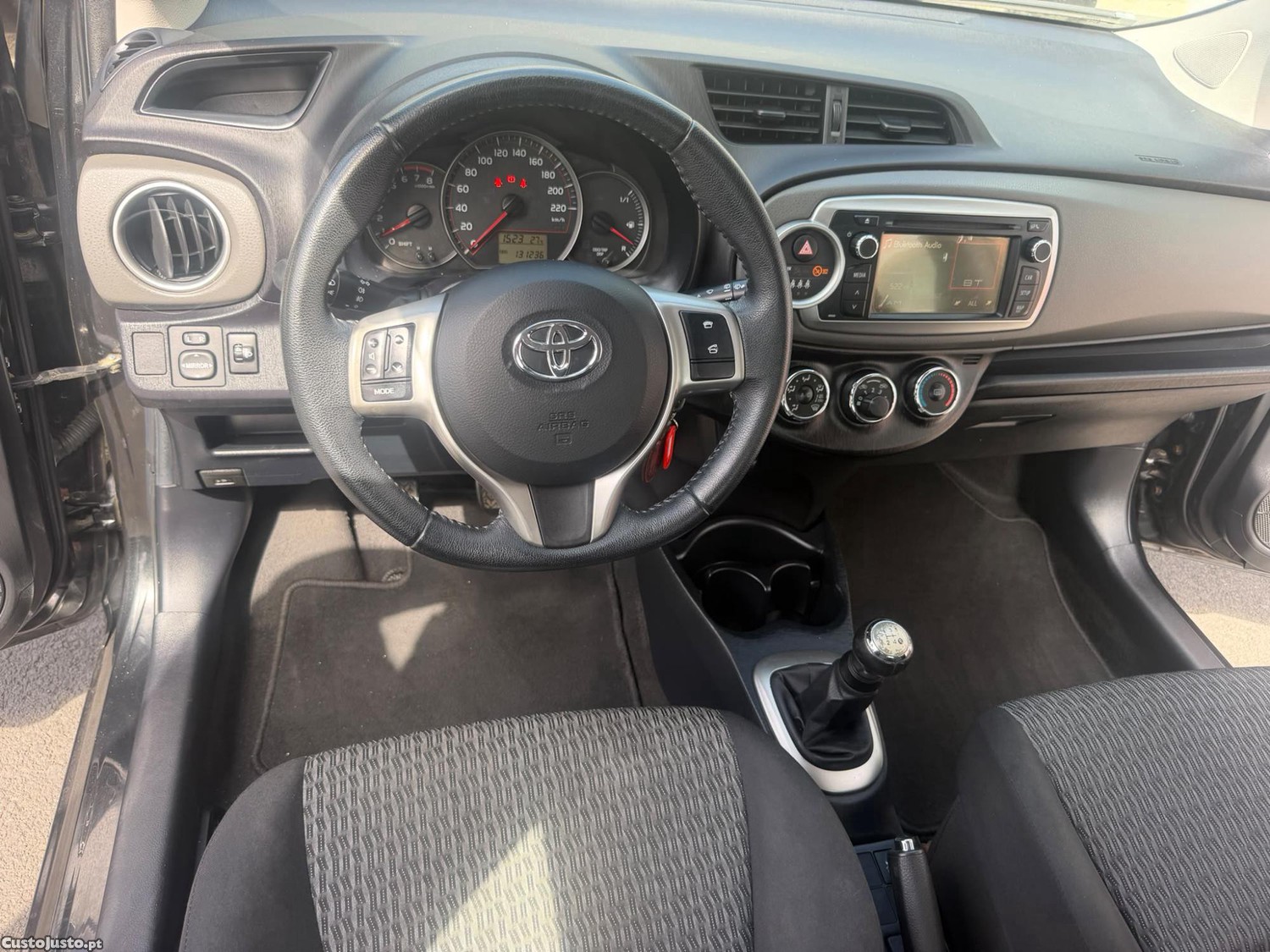 Toyota Yaris — fotografia 5
