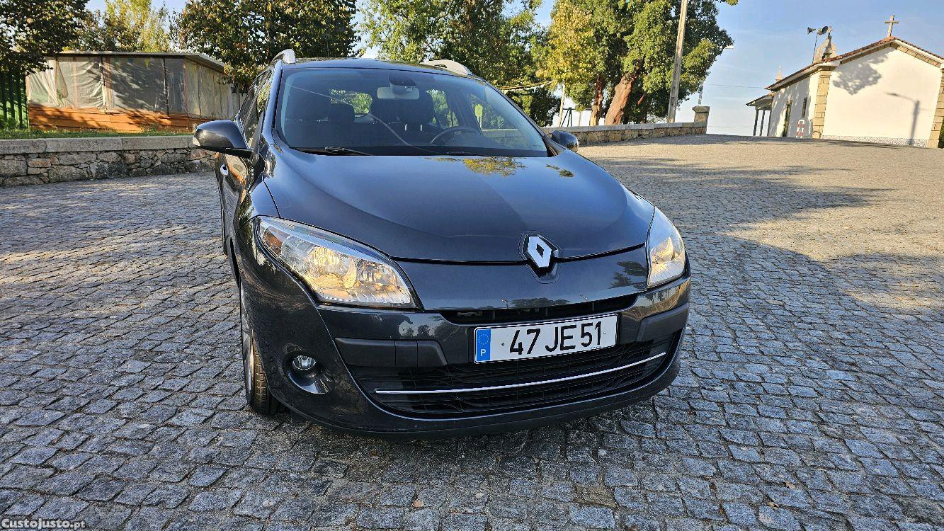 Renault Mégane 1.5 DCI Dynamique — fotografia 11