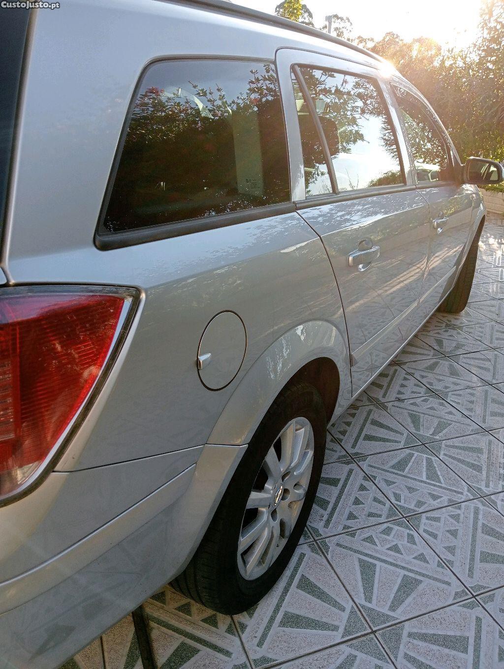Opel Astra Caravan 1.3 CDTI — fotografia 9