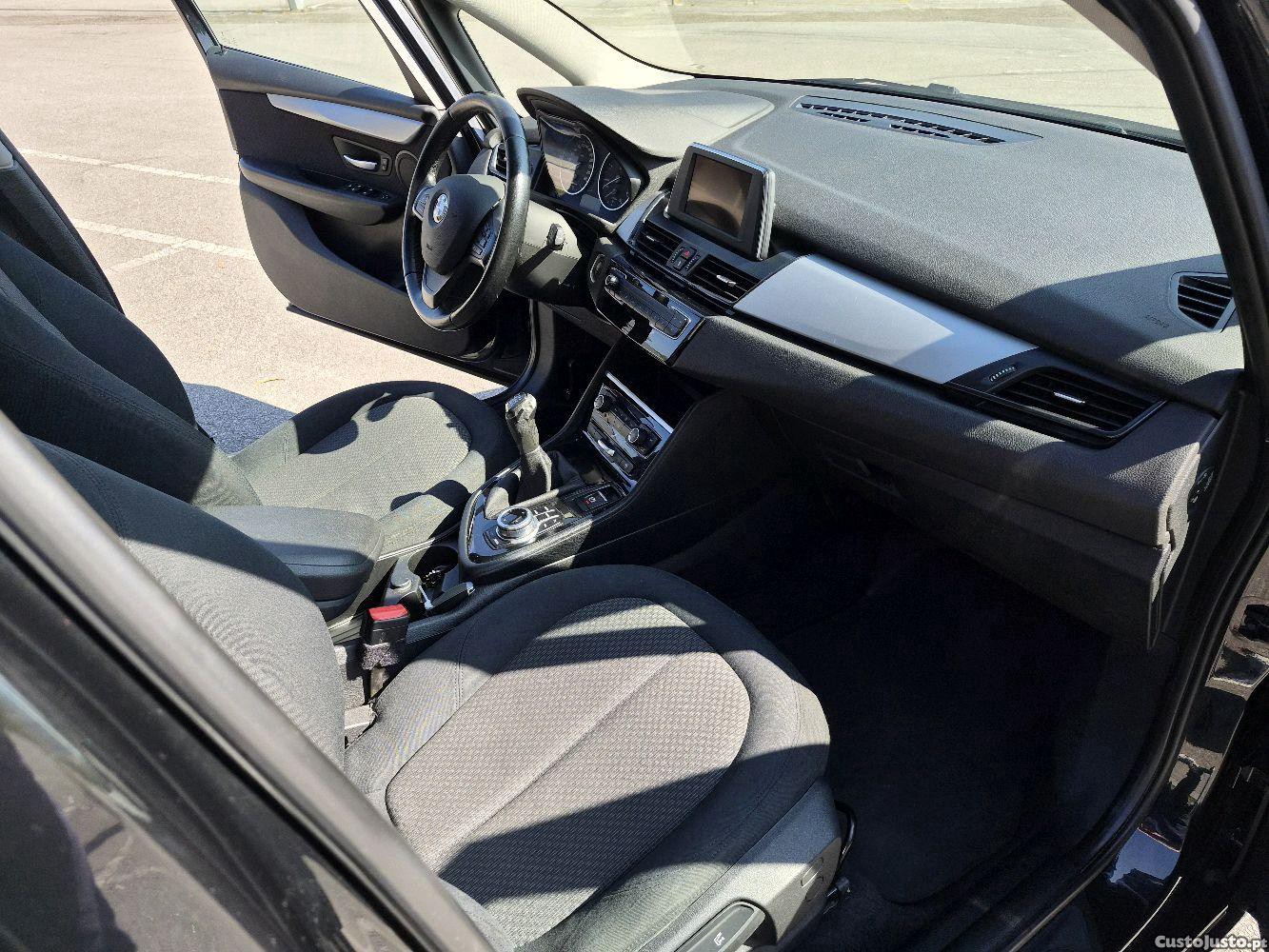 BMW 216 Gran Tourer D 7 lugares — fotografia 3