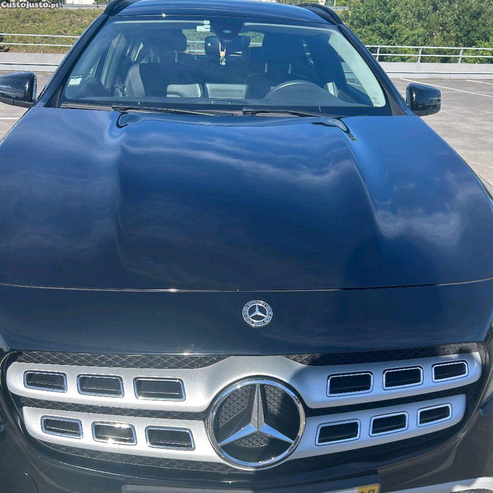 Mercedes-Benz GLA 180 d Style — fotografia 3