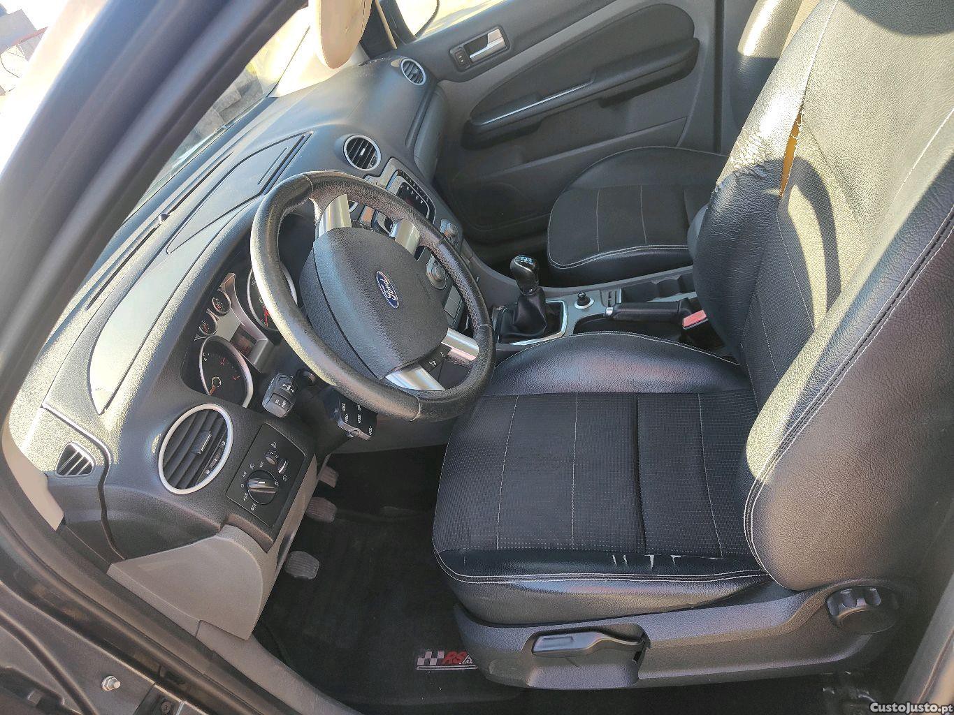 Ford Focus SW - 08 foto 2