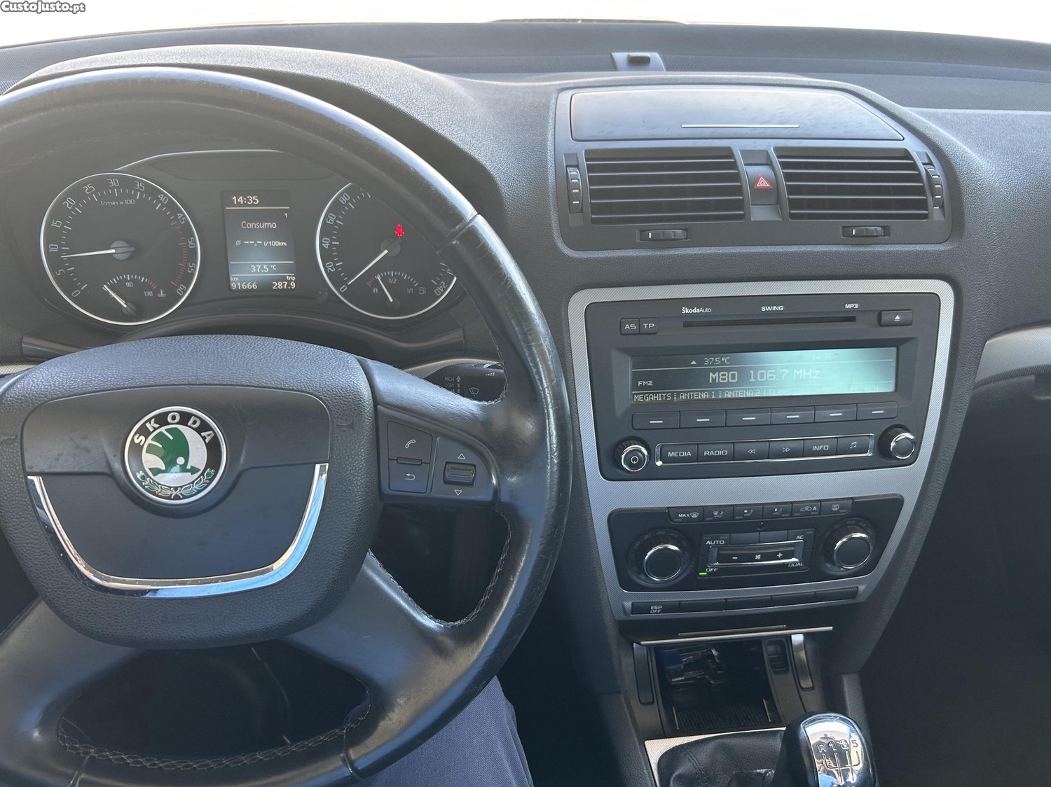 Skoda Octavia 1.6 - 09 foto 4