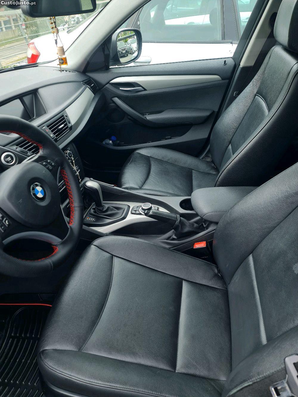BMW X1 xdrive 2.0 — fotografia 2