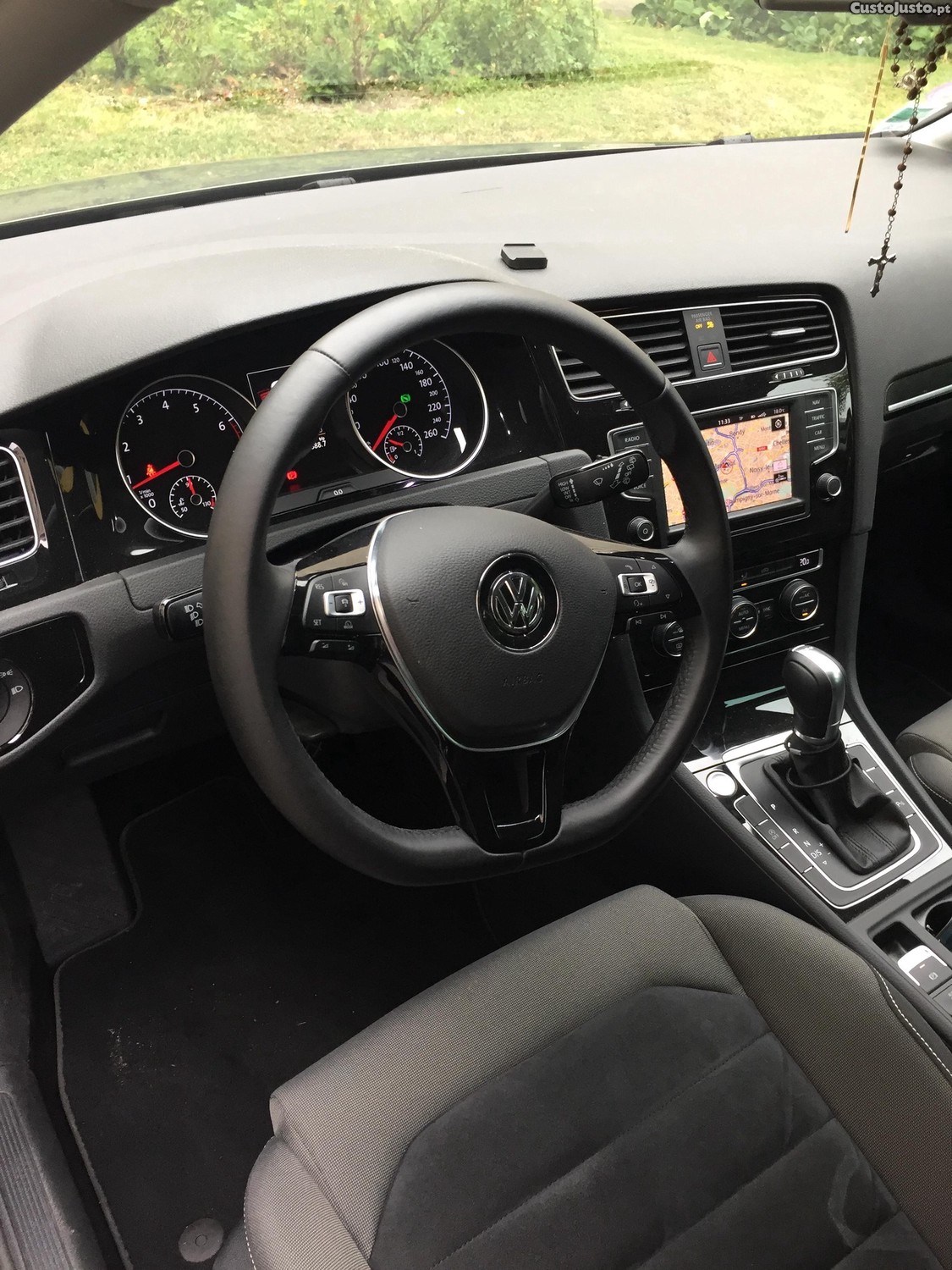 Volkswagen Golf 1.4 TSI CARAT — fotografia 4