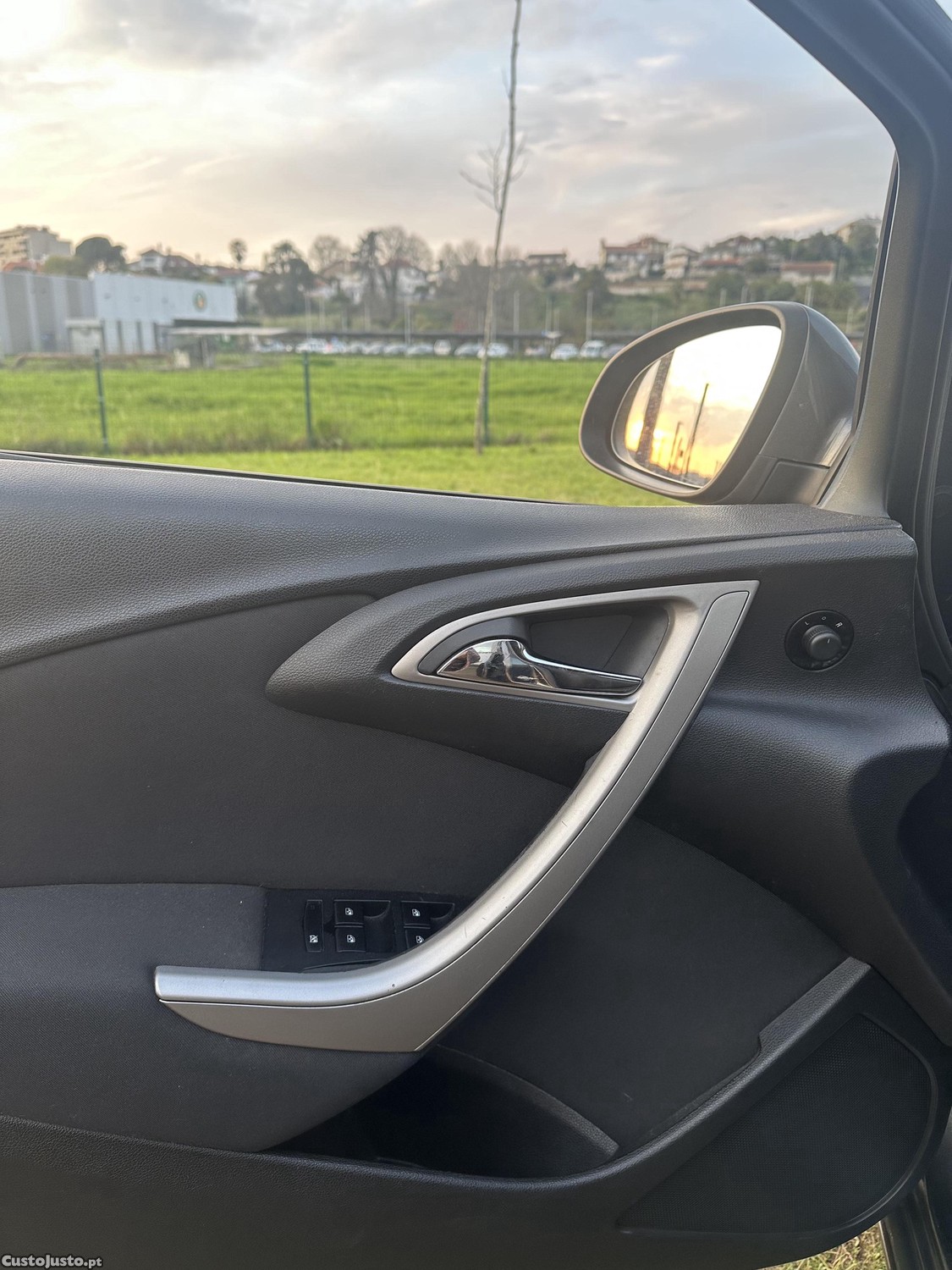 Opel Astra J — fotografia 3