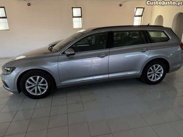 VW Passat Variant 2.0 TDI Business DSG - 21 foto 2