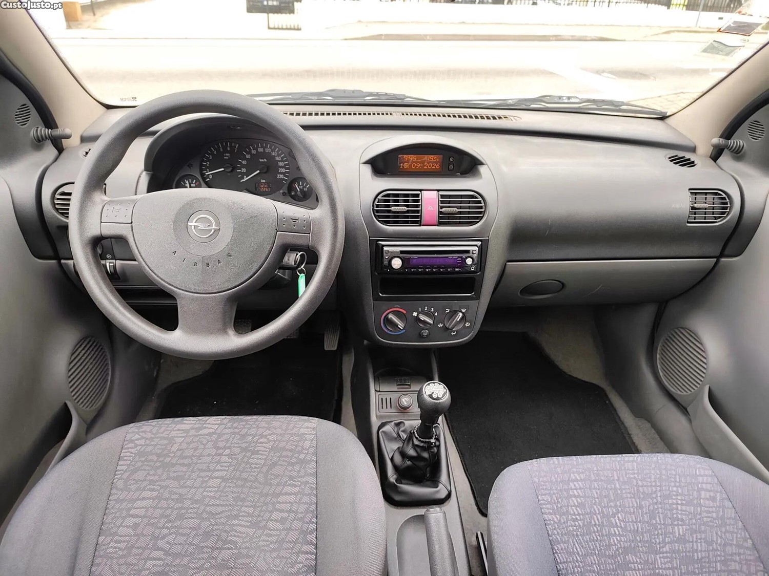 Opel Corsa 1.2 16V Confort — fotografia 9