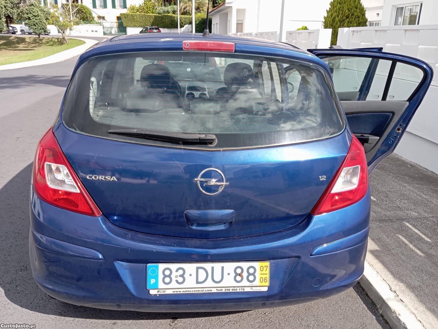 Opel Corsa 1.2 — fotografia 10