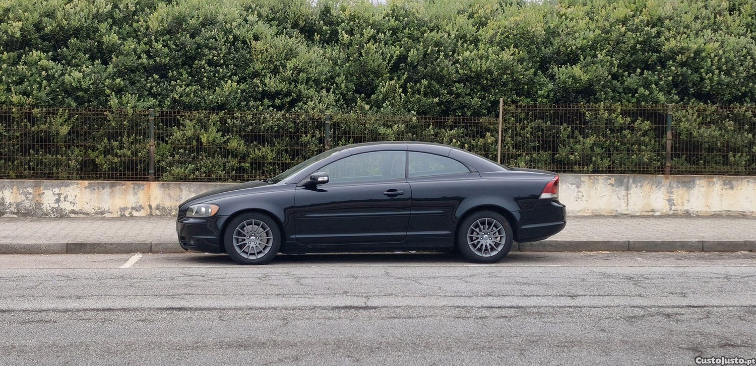 Volvo C70 2.0 D Momentum — photo 4