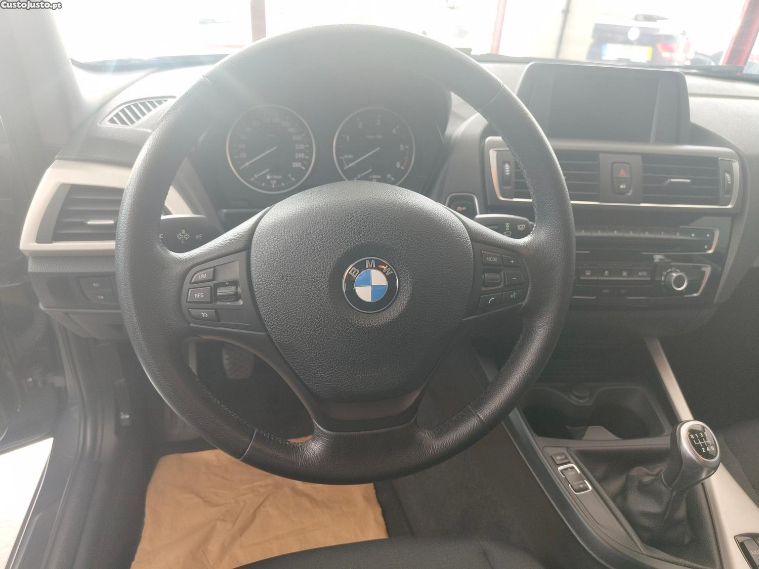 BMW 116 d EfficientDynamics Line Urban — fotografia 6