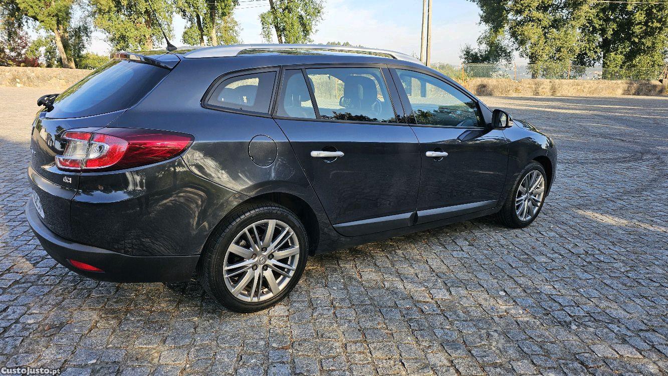 Renault Mégane 1.5 DCI Dynamique — fotografia 10