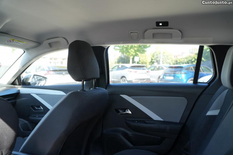 Opel Astra 1.5 D Edition Aut. - 24 — photo 5