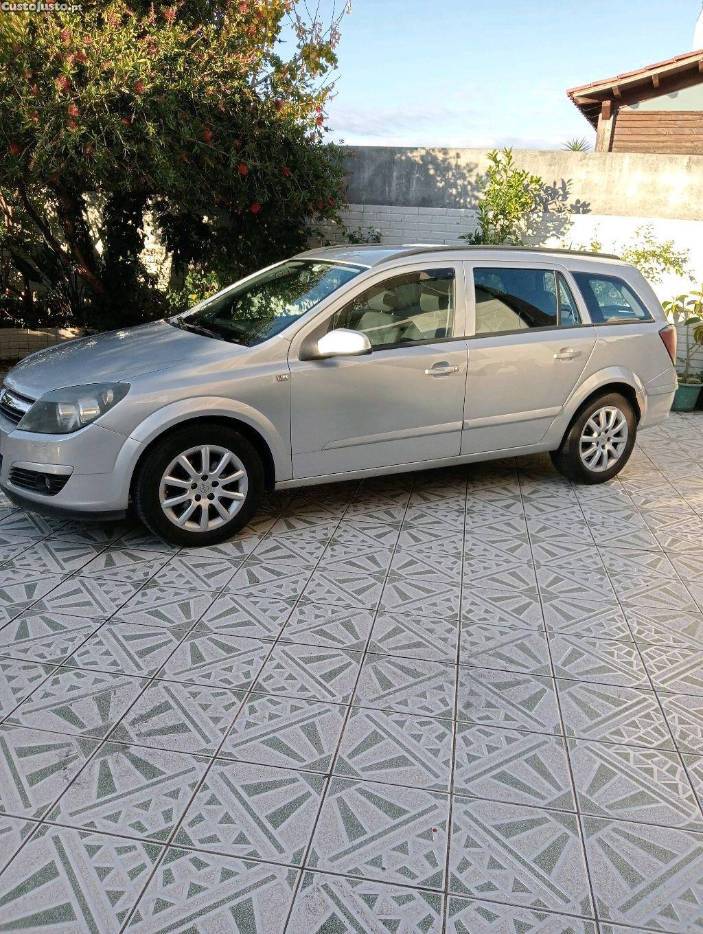 Opel Astra Caravan 1.3 CDTI — fotografia 7