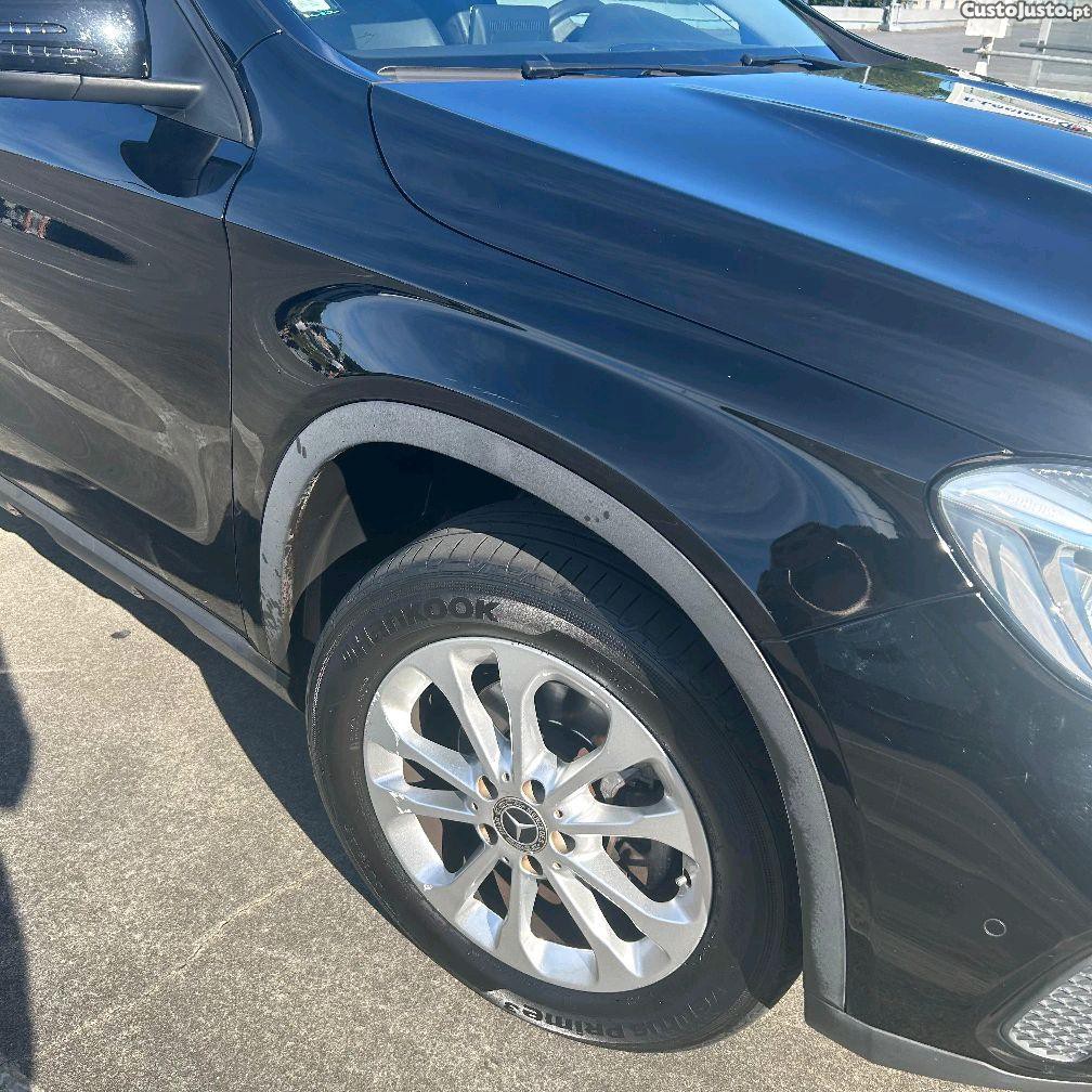 Mercedes-Benz GLA 180 d Style — fotografia 2