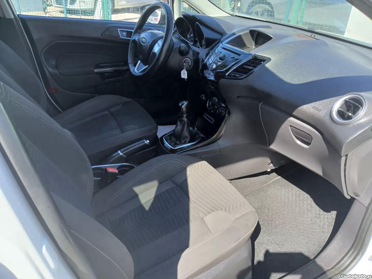 Ford Fiesta 1.0 ti-vct titanium — fotografia 5