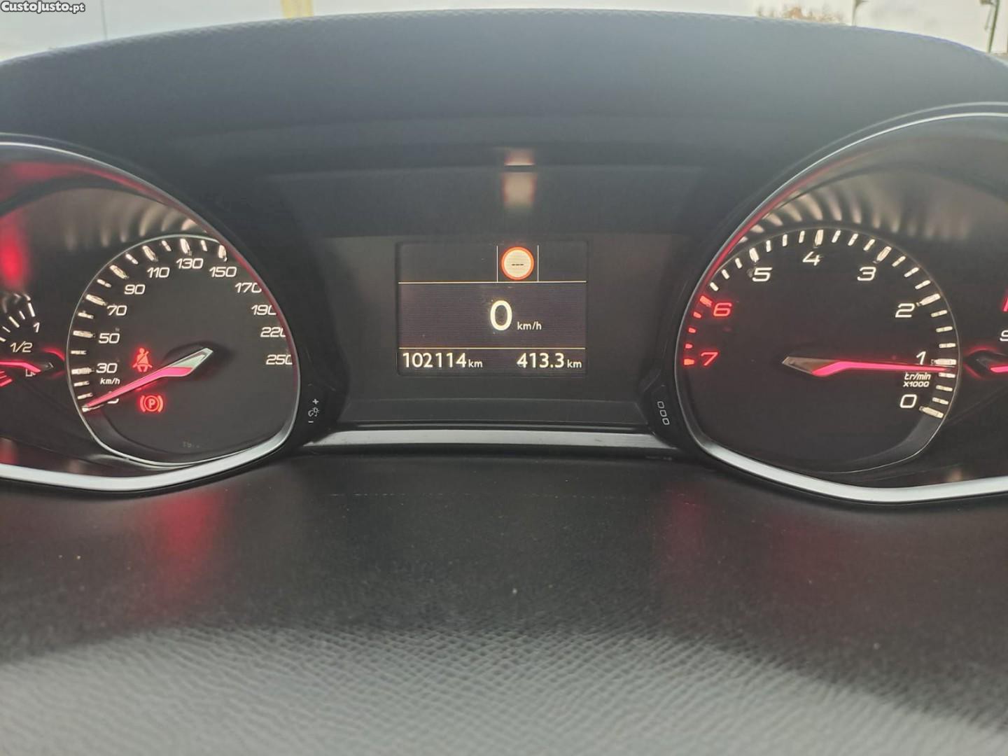 Peugeot 308 1.2 PureTech GT EAT8 — fotografia 4