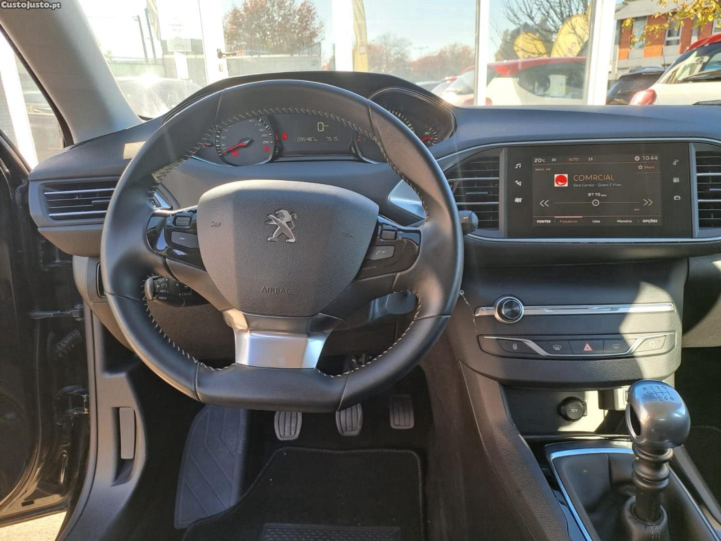 Peugeot 308 1.2 PureTech Active Pack — fotografia 4
