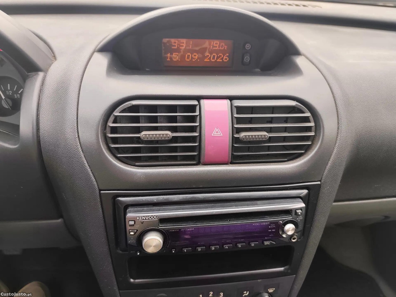 Opel Corsa 1.2 16V Confort — fotografia 6