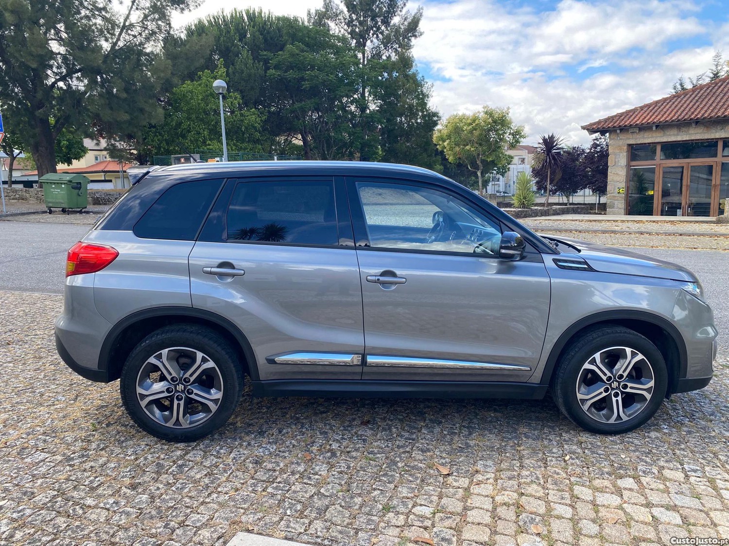Suzuki Vitara 1.6 DDiS 4x4 AllGrip Comfort — fotografia 8