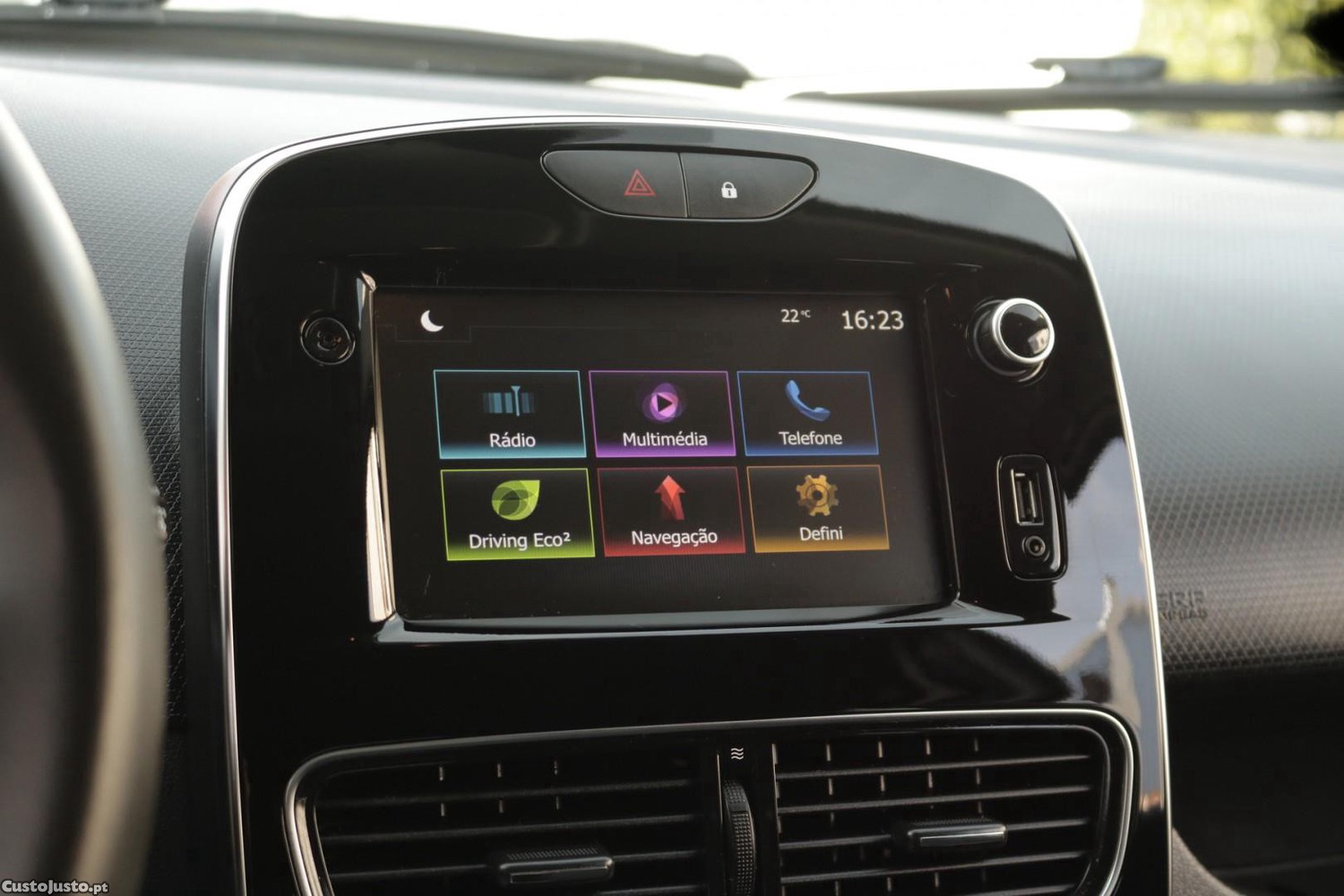 Renault Clio Sport Tourer 1.5 DCI Limited 90cv — fotografia 17