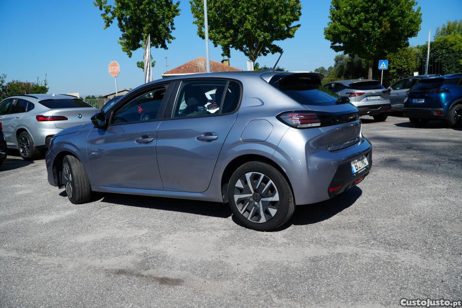 Peugeot 208 1.2 PureTech Active - 24 foto 4
