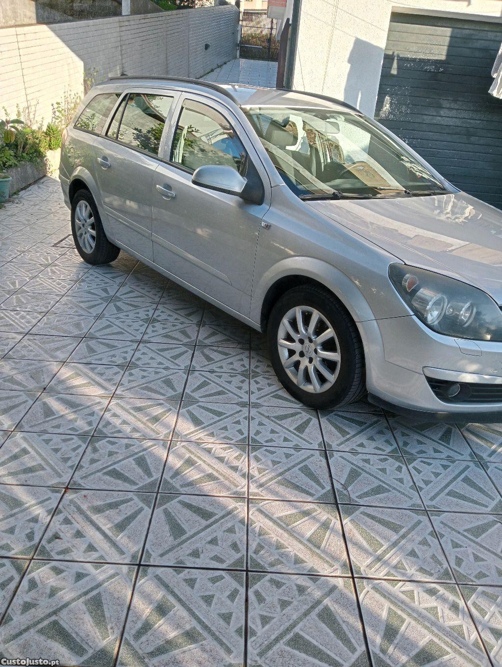 Opel Astra Caravan 1.3 CDTI — fotografia 6