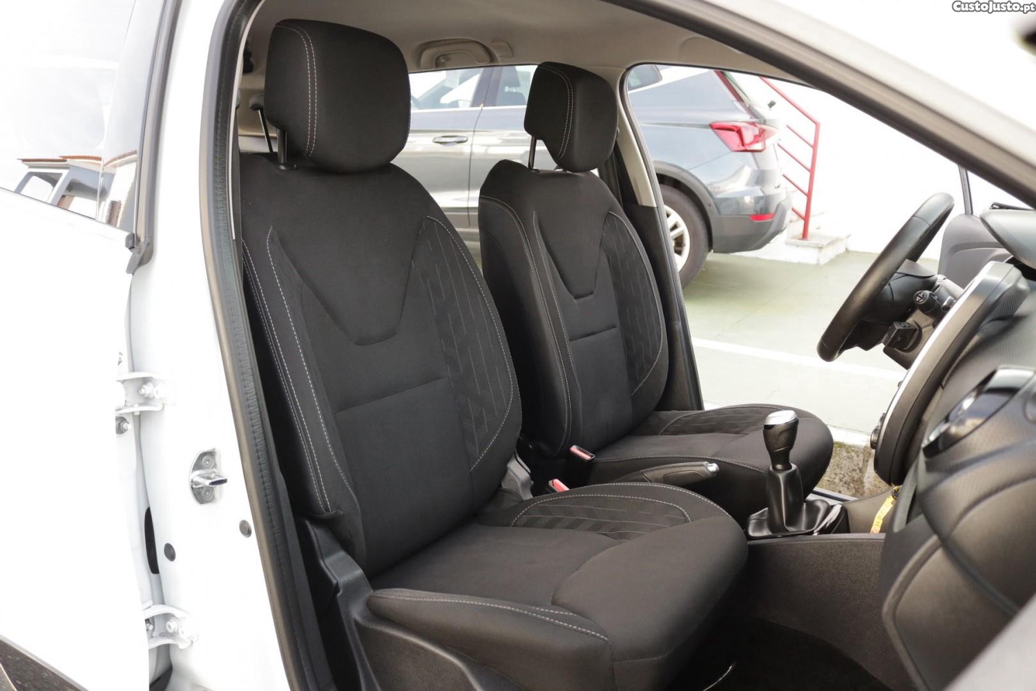 Renault Clio Sport Tourer 1.5 DCI Limited 90cv — fotografia 40