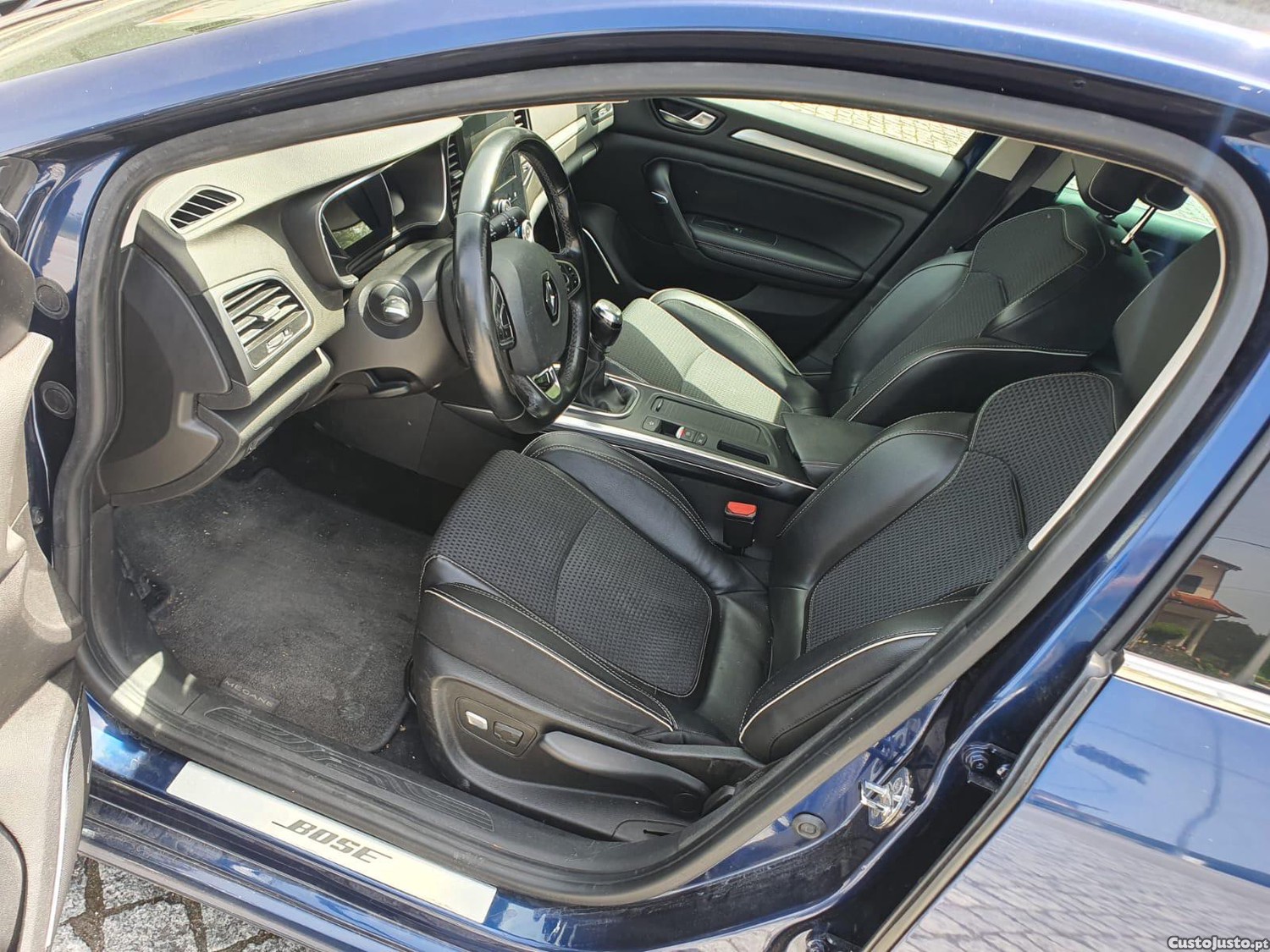 Renault Mégane 1,5 dci 110cv. Bose — fotografia 4