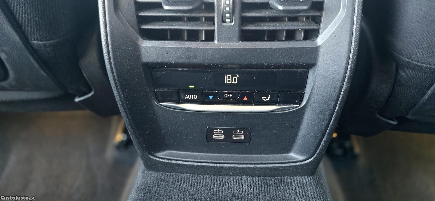 BMW 318 D Touring Auto XLine — fotografia 3
