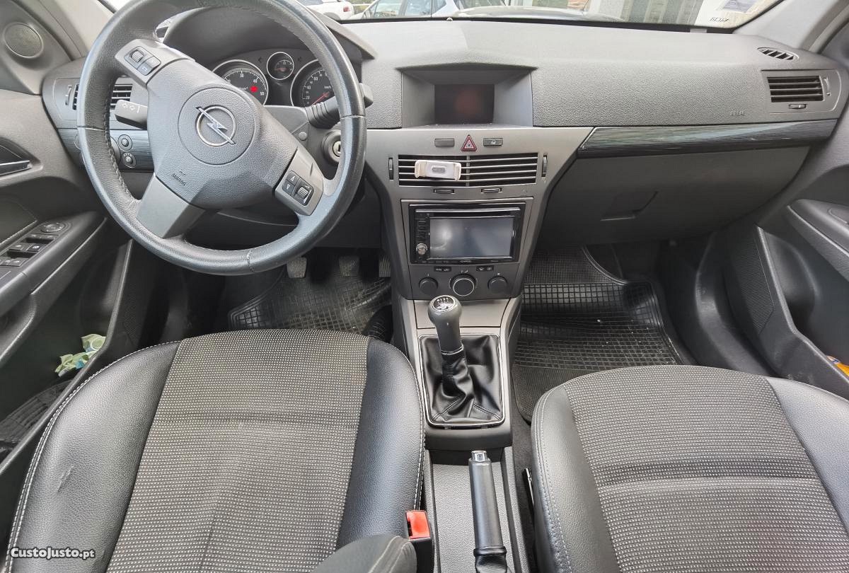 Opel Astra Caravan 1.7 cdti Cosmos — fotografia 6