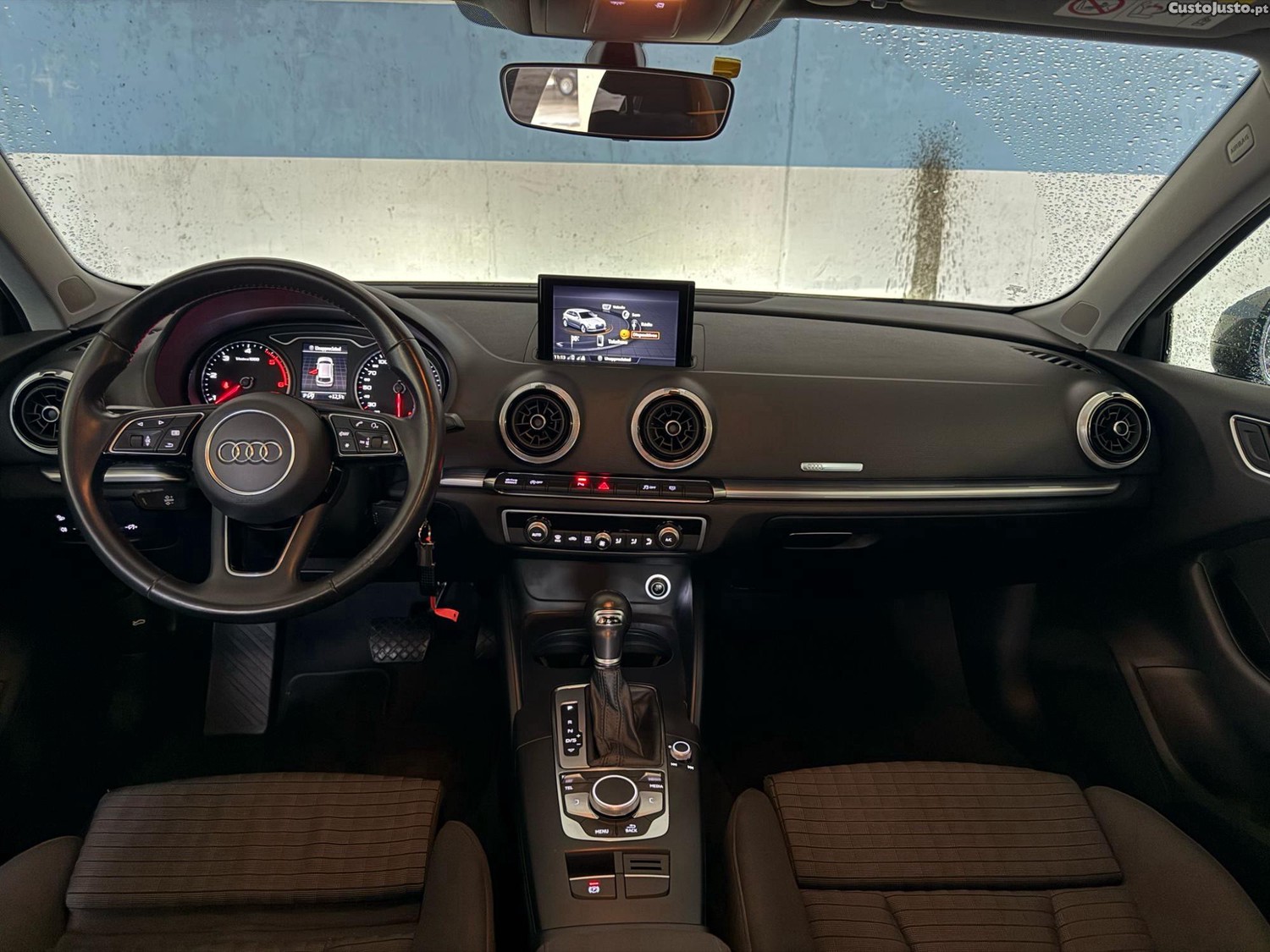 Audi A3 1.6 TDI Sportback 116cv Stronic — fotografia 5