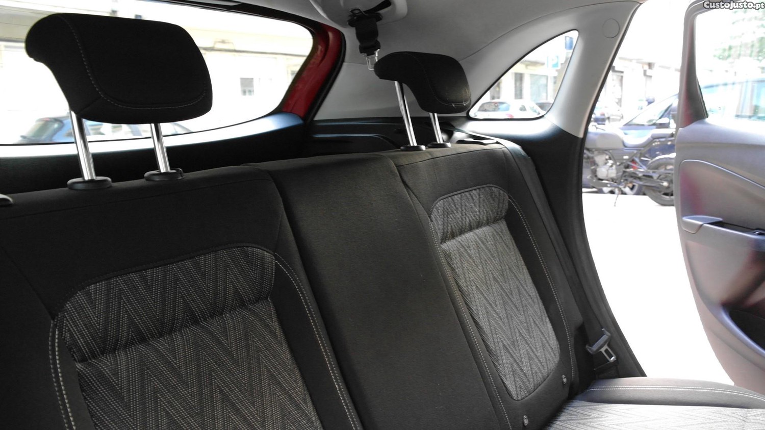 Opel Crossland X 1.2 T 120 Anos — fotografia 13