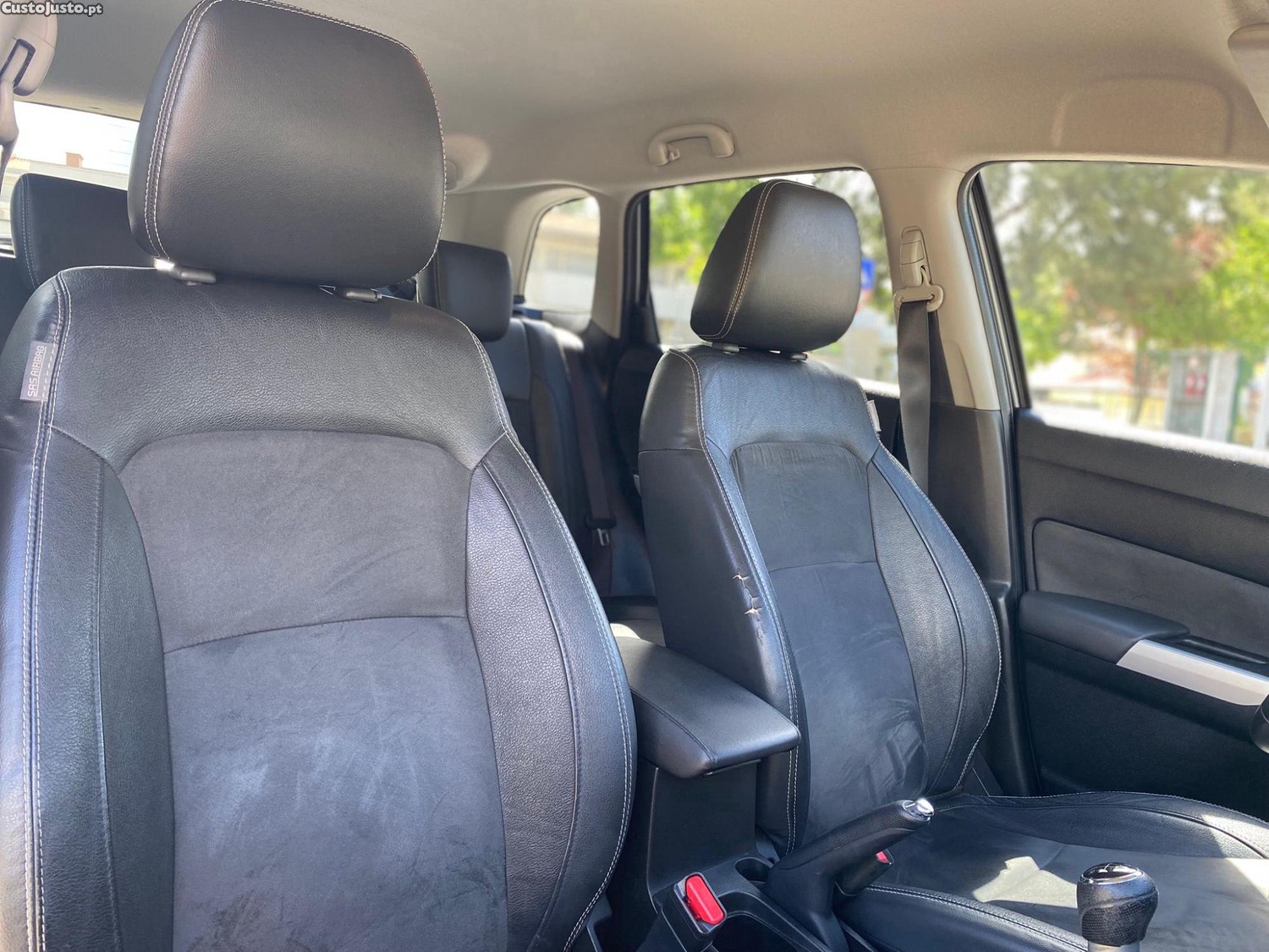 Suzuki Vitara 1.6 DDiS 4x4 AllGrip Comfort — fotografia 4