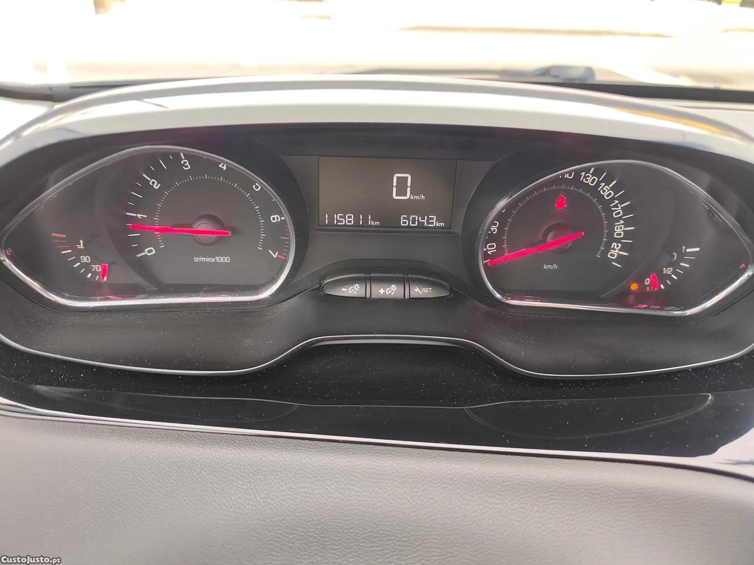 Peugeot 208 1.2 PureTech Active — fotografia 3