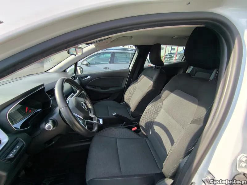 Renault Clio 1.5 Blue dCi Zen — fotografia 3