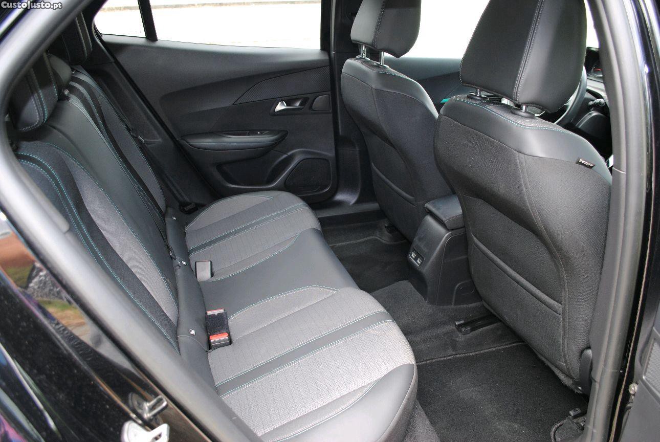 Peugeot 2008 1.5 Hdi Allure 110cv — fotografia 3